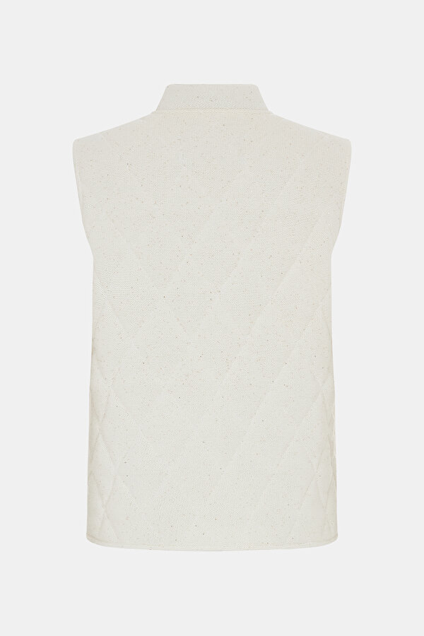 WHITE VEST 7