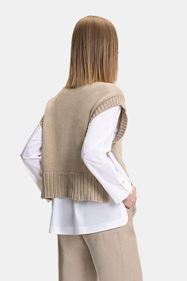BEIGE BASIC / ROUND NECKLINE 2