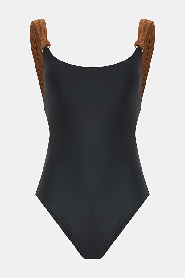 BLACK SWIMSUIT