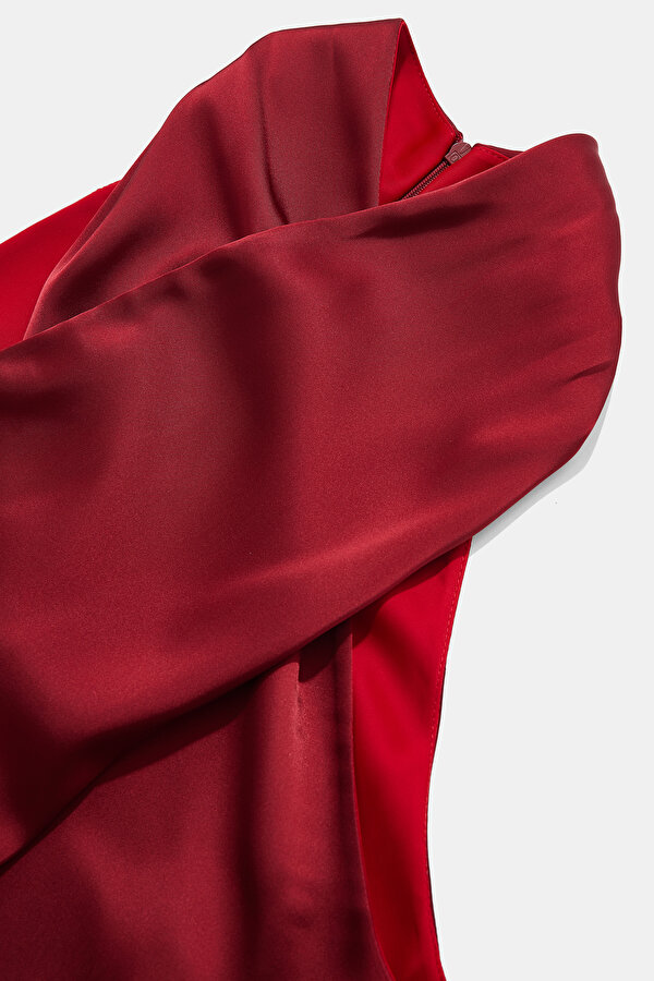 RED SLEEVELESS BLOUSE 11