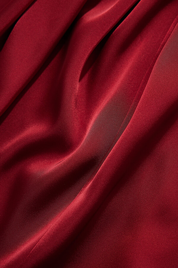 RED SLEEVELESS BLOUSE 12