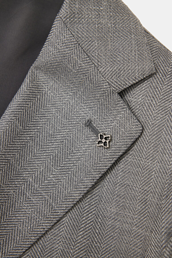 GREY JACKET 7