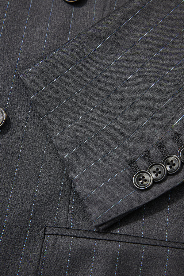 GREY SURPLICE NECKLINE (CROSS-OVER NECKLINE) WOOL SUIT 12