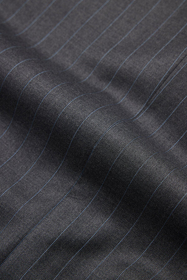 GREY SURPLICE NECKLINE (CROSS-OVER NECKLINE) WOOL SUIT 12