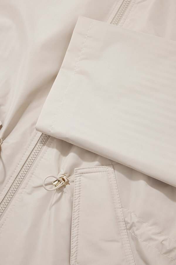 BEIGE COAT 11