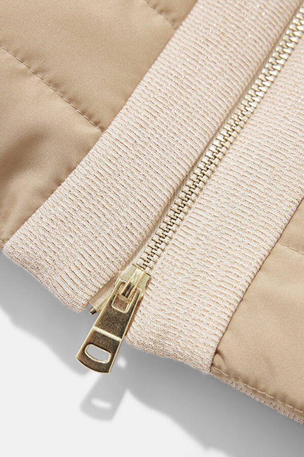 BEIGE UPRIGHT COLLAR VEST 11