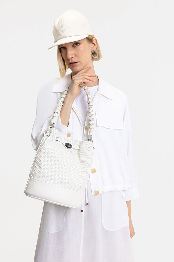WHITE JACKET 6