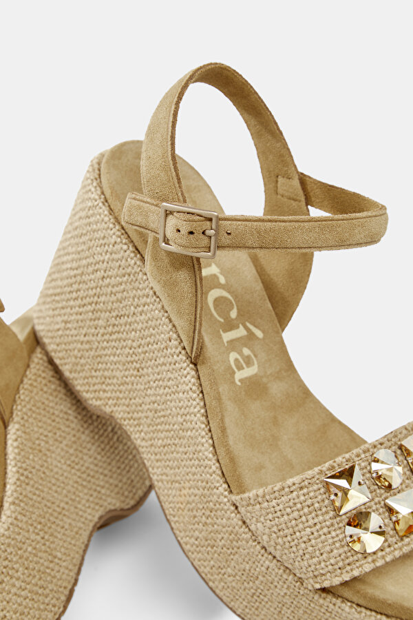 NATURAL SANDALS 7
