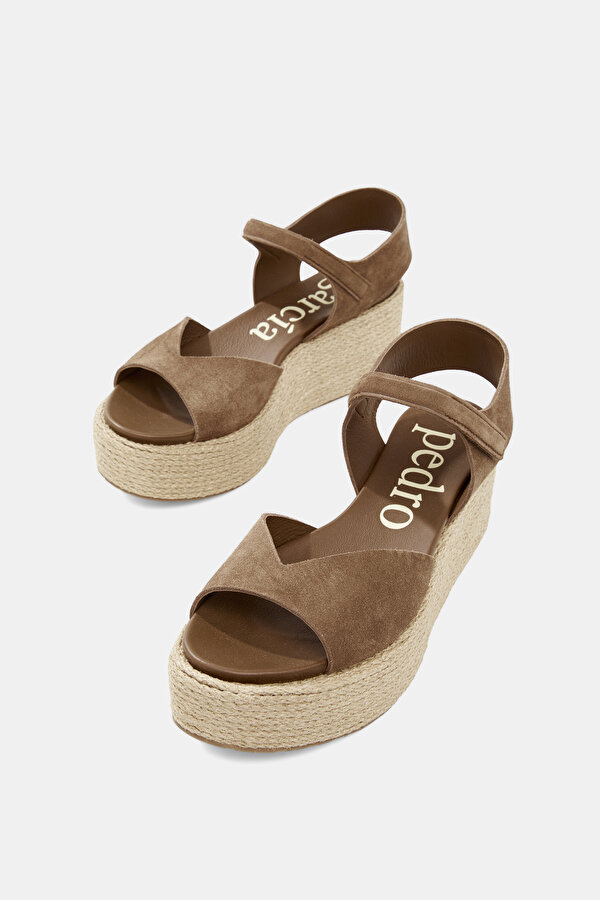 BROWN SANDALS 6