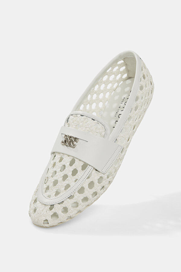 WHITE LEATHER SHOE 6
