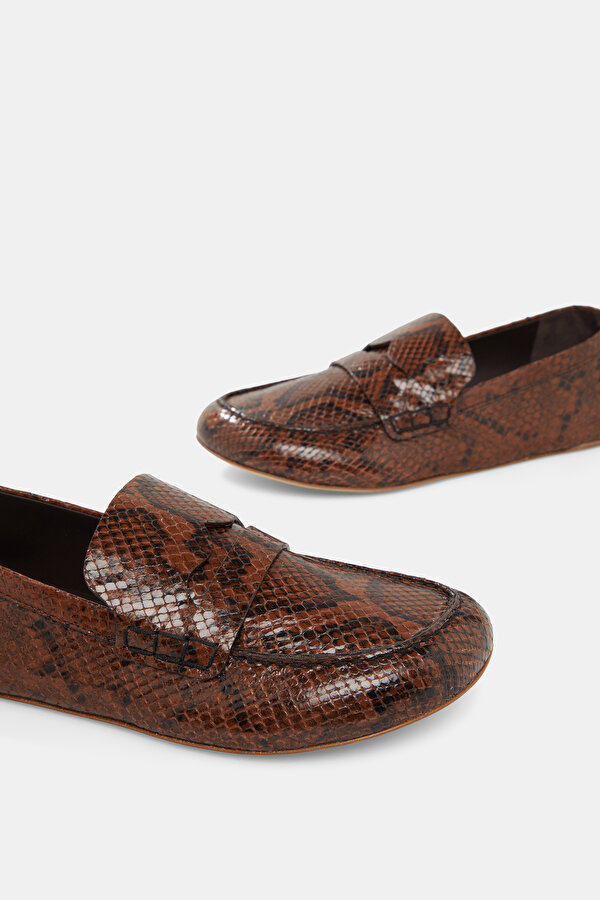 BROWN LEATHER SHOE 6