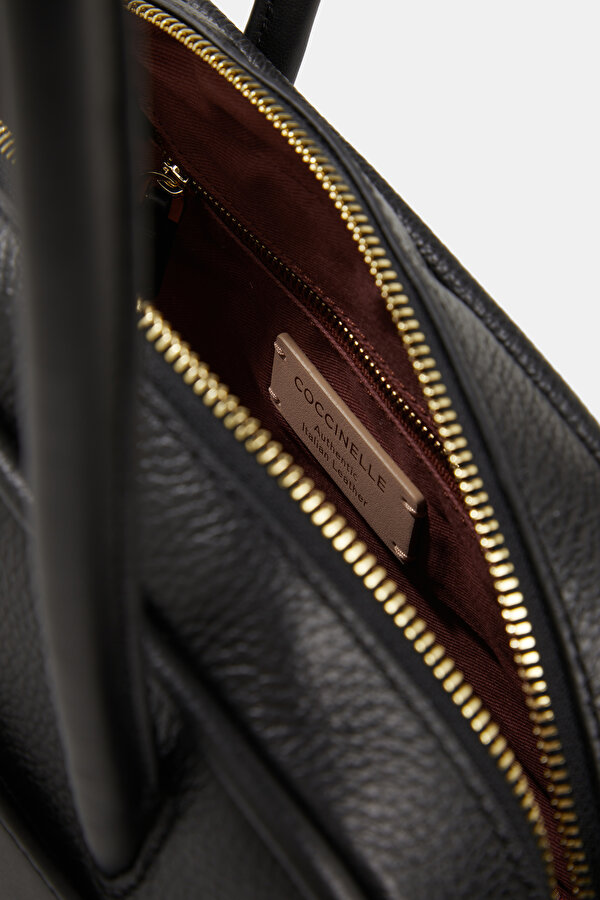 BLACK LEATHER BAG 7