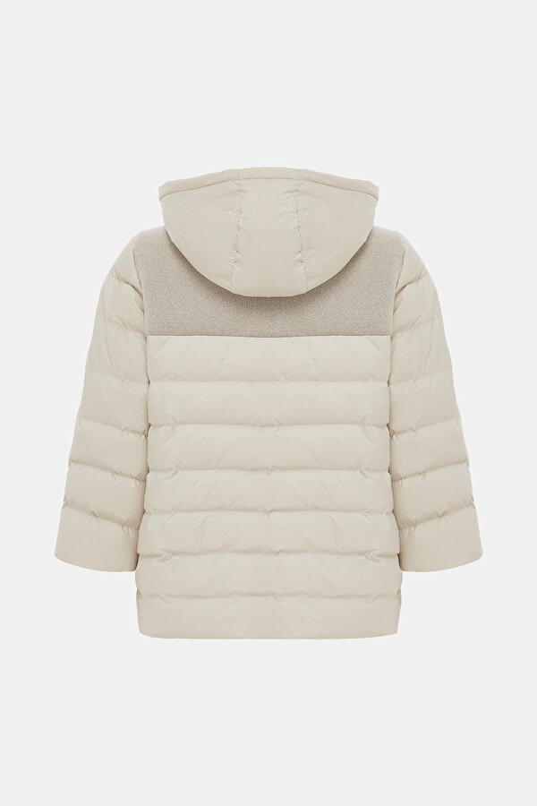 BEIGE COAT 2
