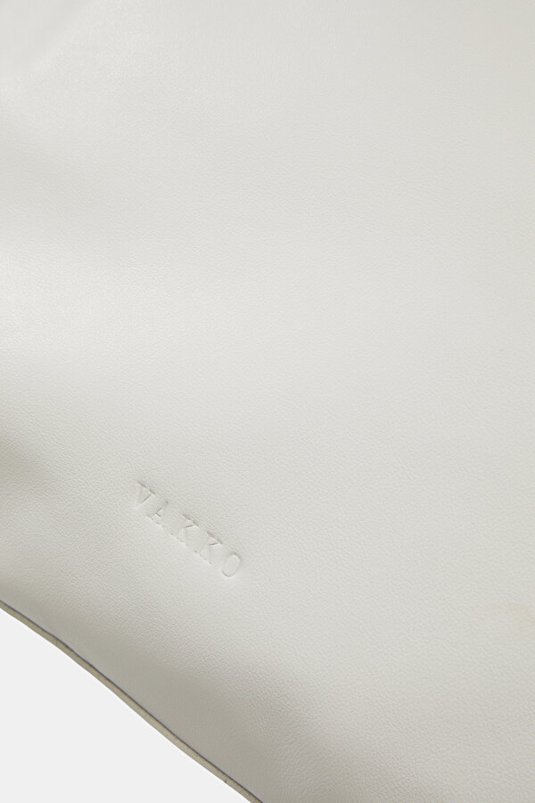 WHITE LEATHER BAG 7