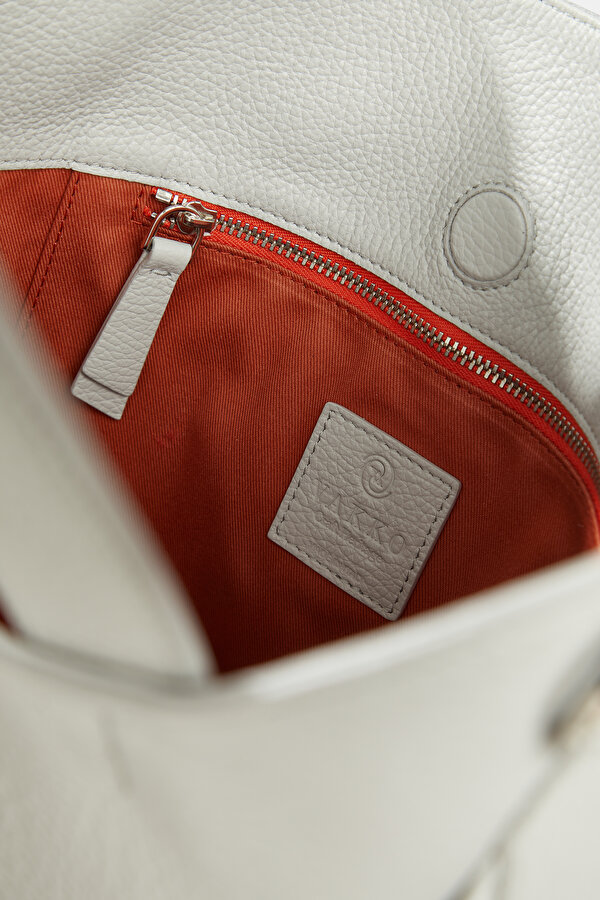 GREY LEATHER BAG 6