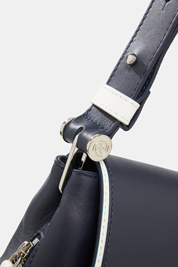 WHITE LEATHER BAG 6