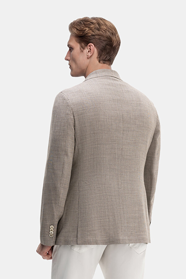 BEIGE JACKET 2