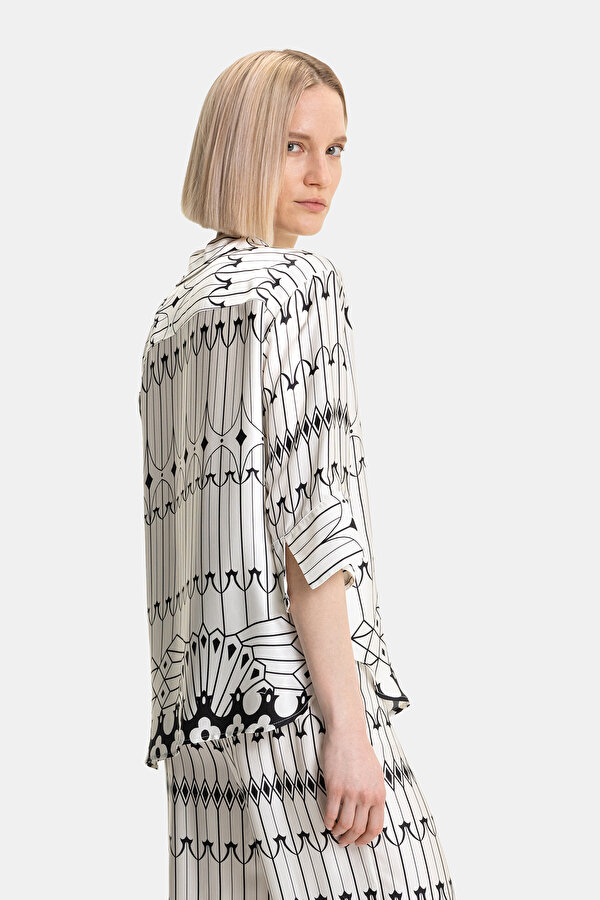 WHITE 3/4 SLEEVES BLOUSE 2