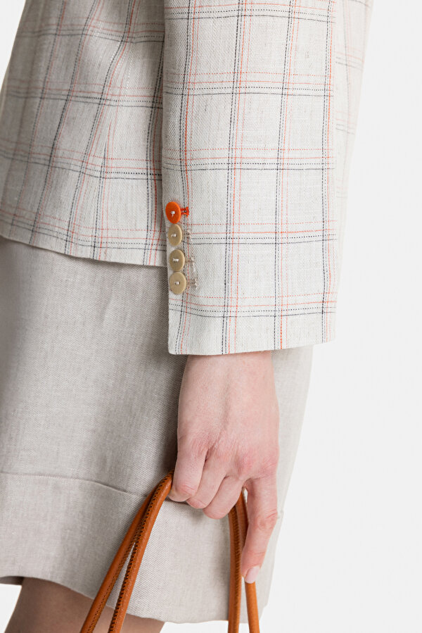 ORANGE JACKET 6