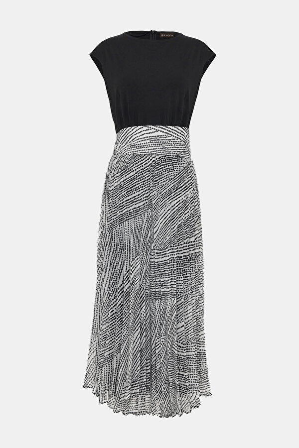 WHITE SLEEVELESS MIDI DRESS 7