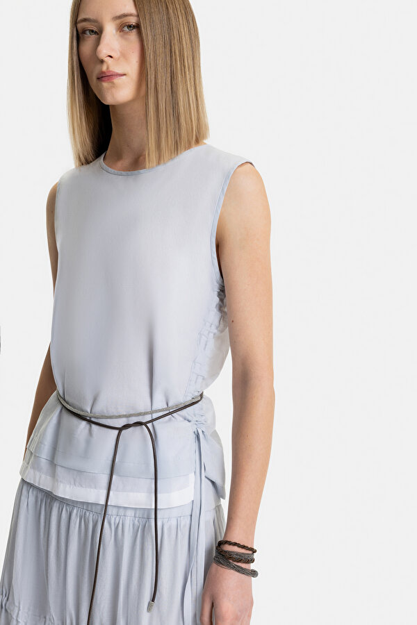 LIGHT BLUE BASIC / ROUND NECKLINE SLEEVELESS BLOUSE 6
