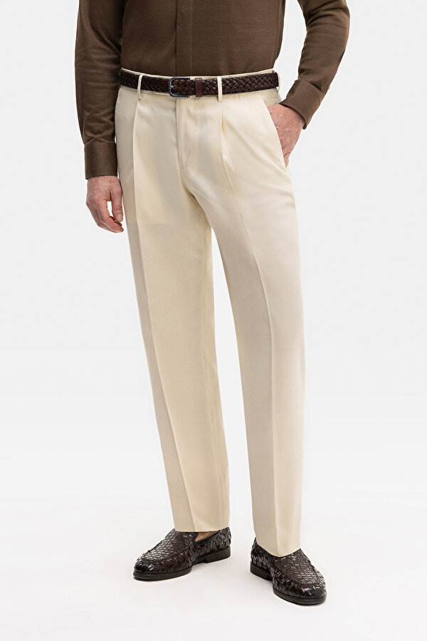 LIGHT CREAM TROUSERS 2