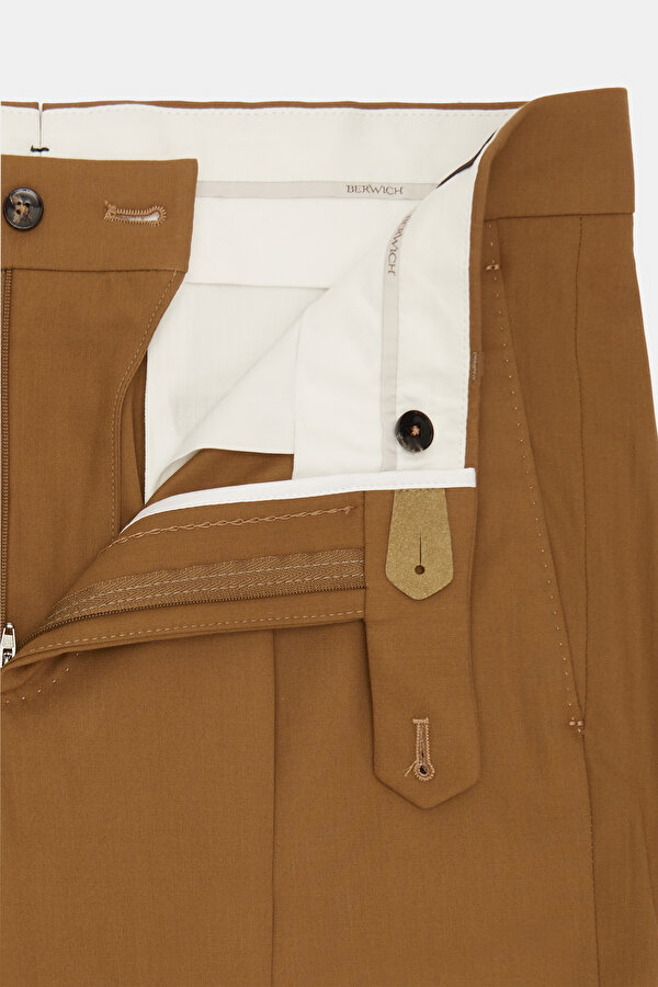 TAN TROUSERS 11