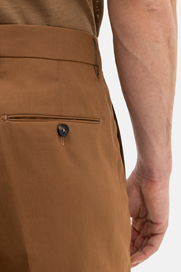 TAN TROUSERS 6