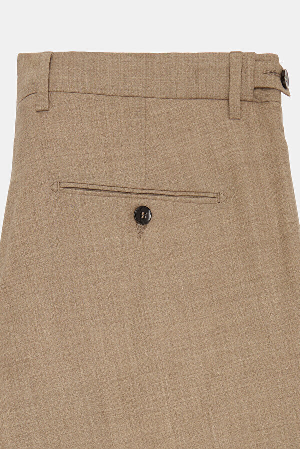 BEIGE TROUSERS 7