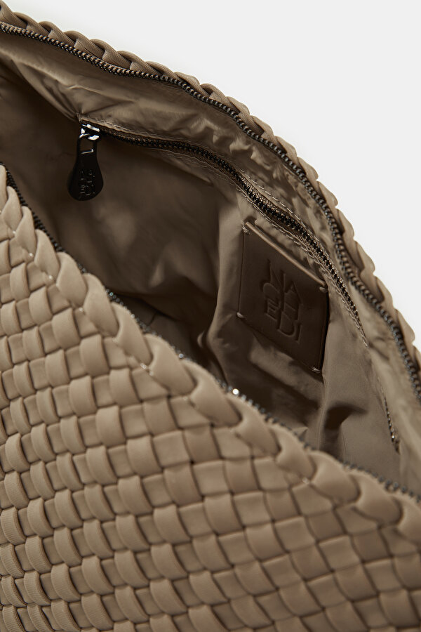 BEIGE BAG 6