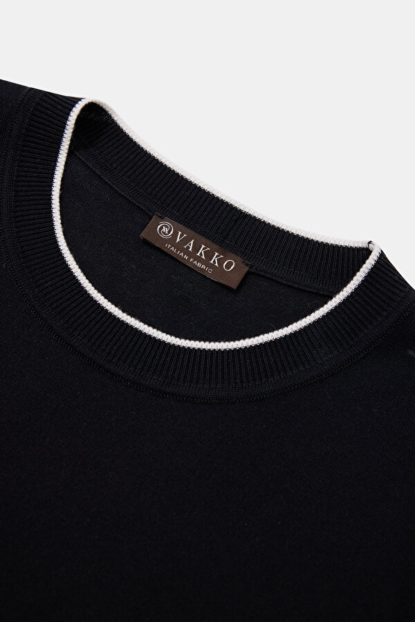 WHITE BASIC / ROUND NECKLINE TRICOT 7