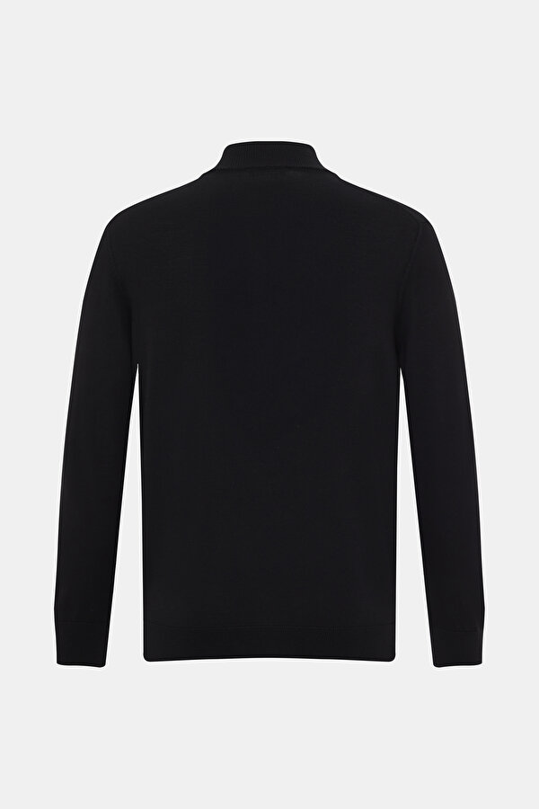 BLACK UPRIGHT COLLAR TRICOT 2