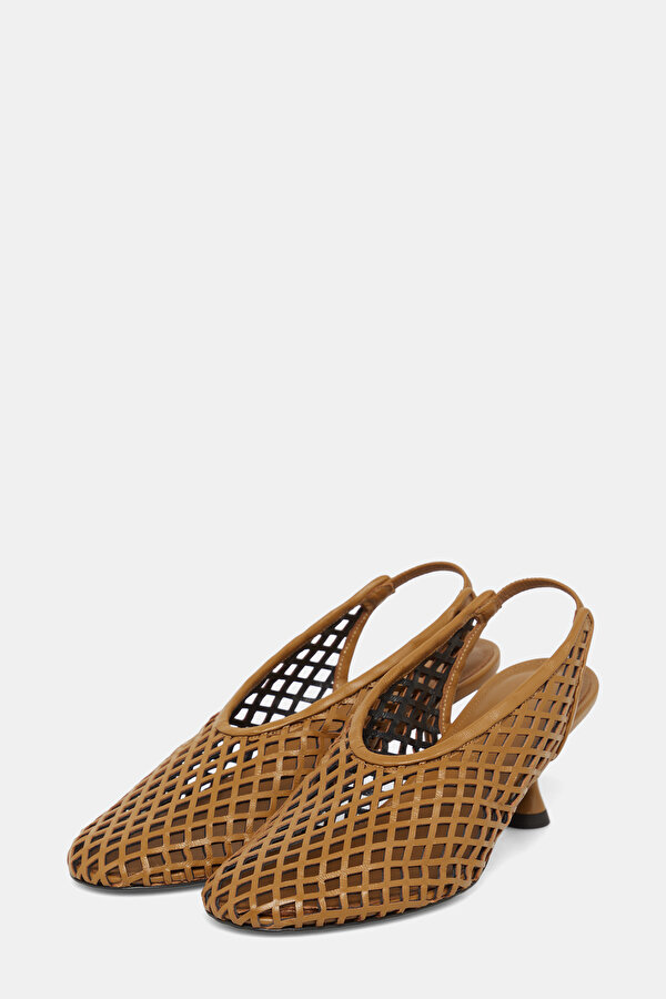 KREM AYAKKABI 2