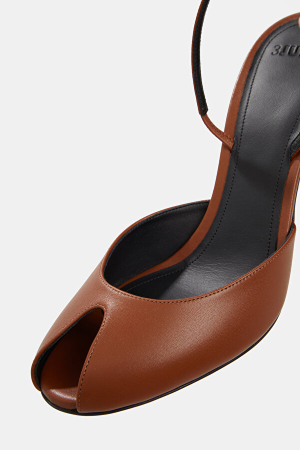 TAN LEATHER SHOE 7