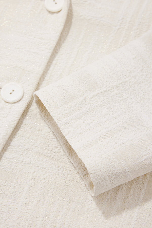 WHITE JACKET 12