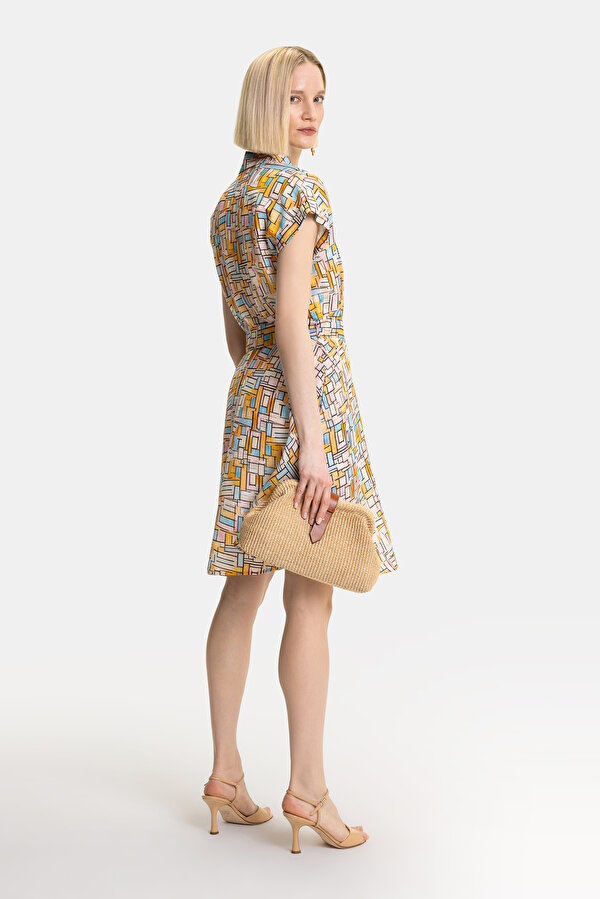MULTICOLOR SHORT SLEEVE ABOVE THE KNEE DRESS 2