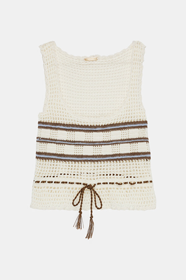 TAN CLEAVAGE SLEEVELESS BLOUSE 7