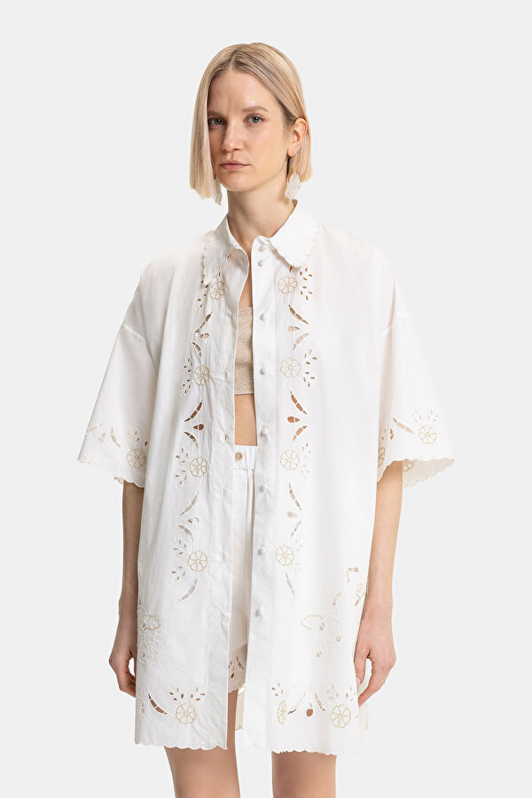 WHITE SHORT SLEEVE SHIRT