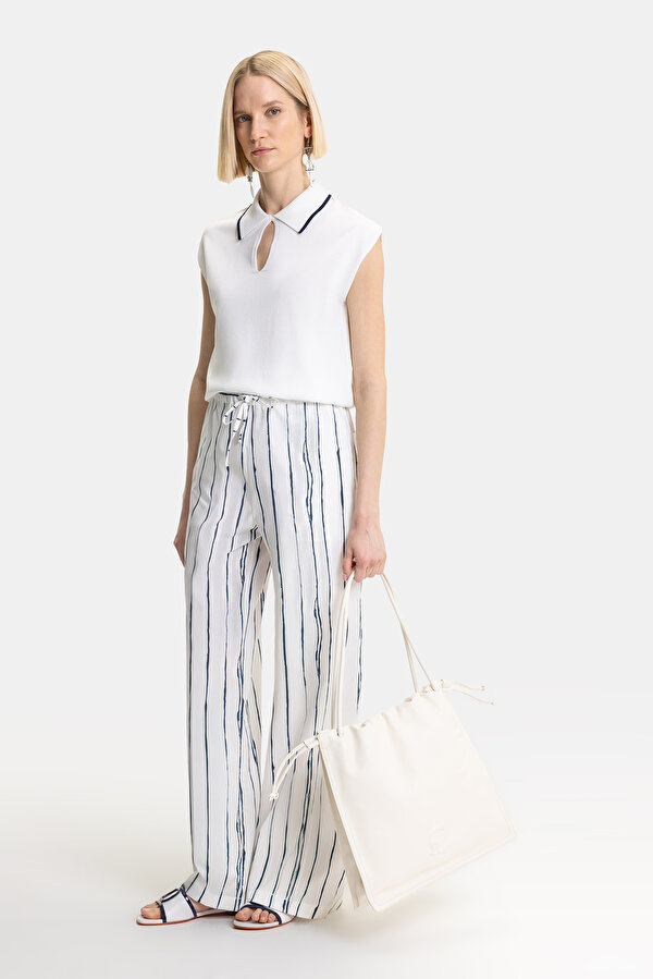 BLACK DESIGN FILLED STRAIGHT CUT TROUSERS