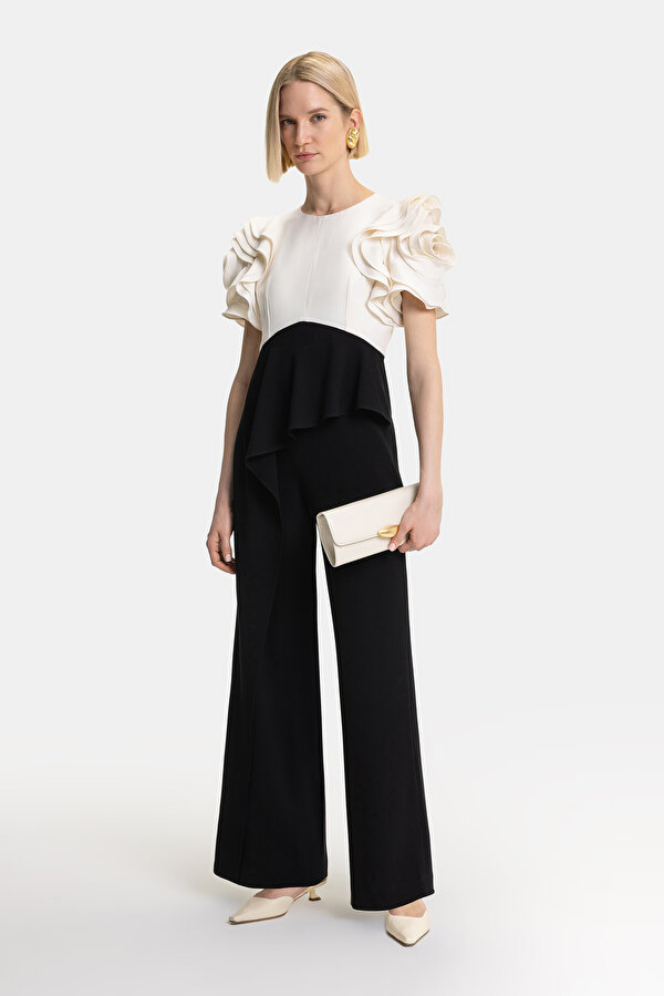 ECRU BASIC / ROUND NECKLINE SHORT SLEEVE JUMPSUIT