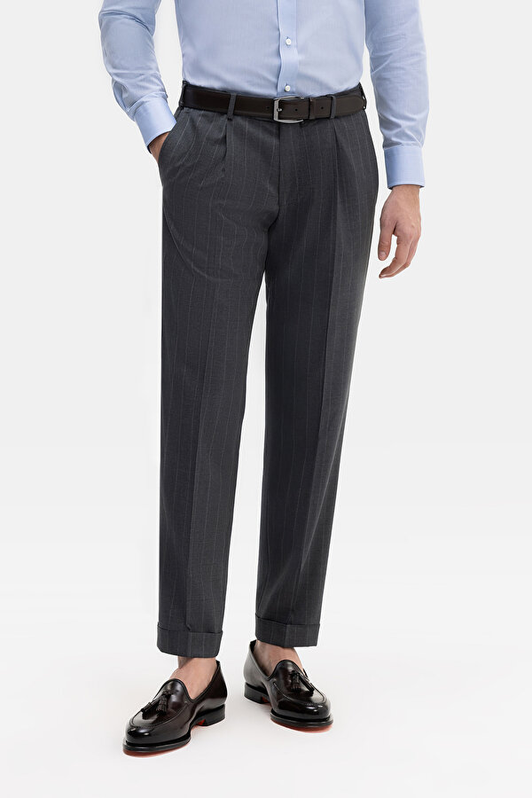 SMOKED SURPLICE NECKLINE (CROSS-OVER NECKLINE) WOOL/CASHMERE SUIT 6