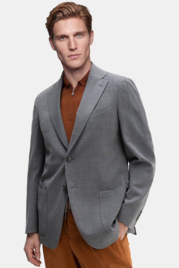 GREY JACKET 6