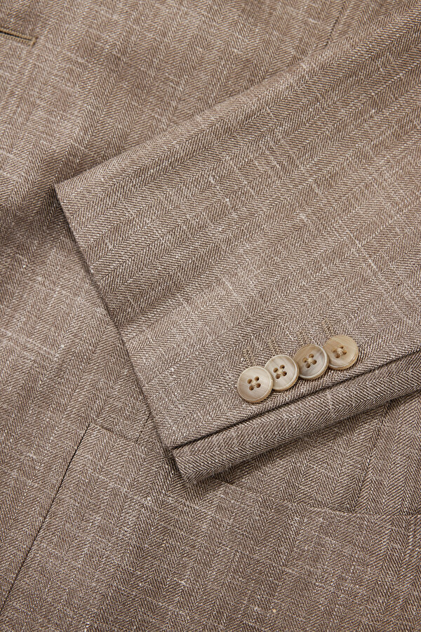 BEIGE JACKET 11