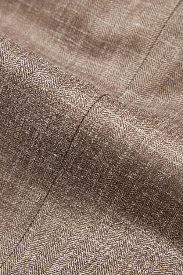 BEIGE JACKET 12