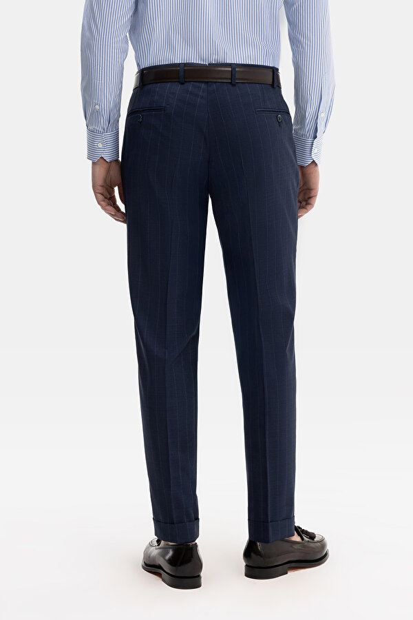 INDIGO SURPLICE NECKLINE (CROSS-OVER NECKLINE) WOOL/CASHMERE SUIT 7