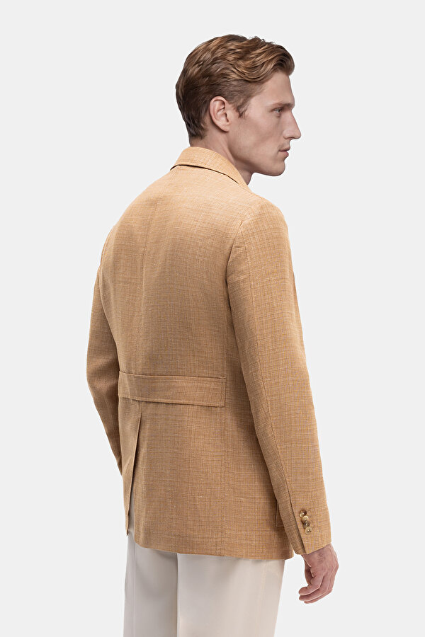 LIGHT ORANGE JACKET 2