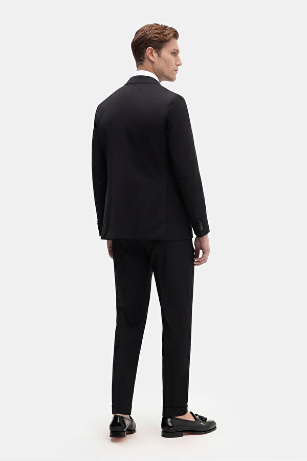 SUIT 2