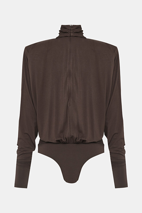 BROWN TURTLENECK BODY 2