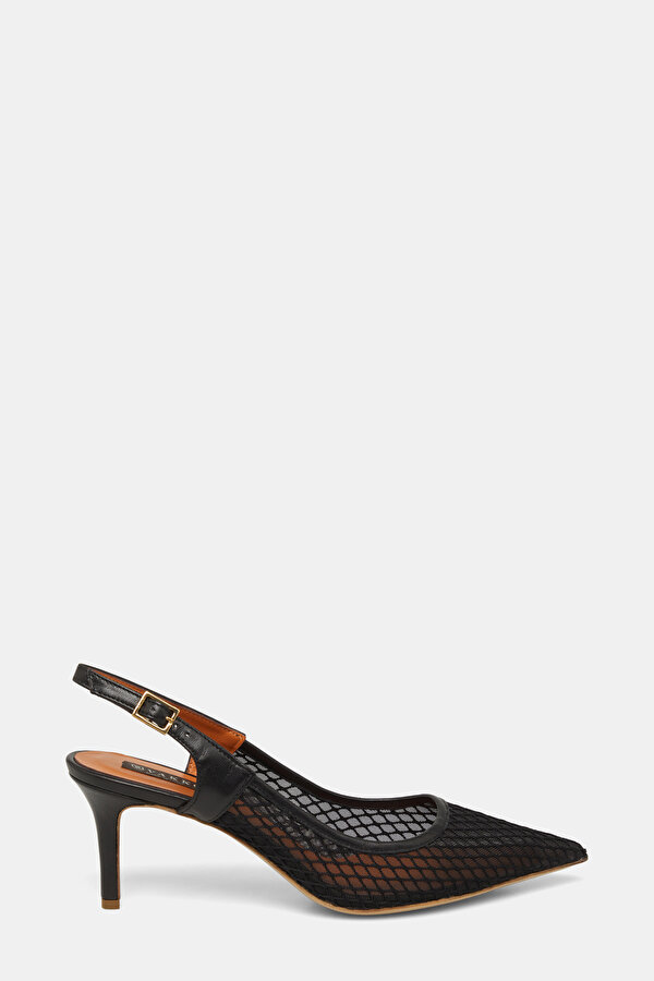 BLACK SHOE