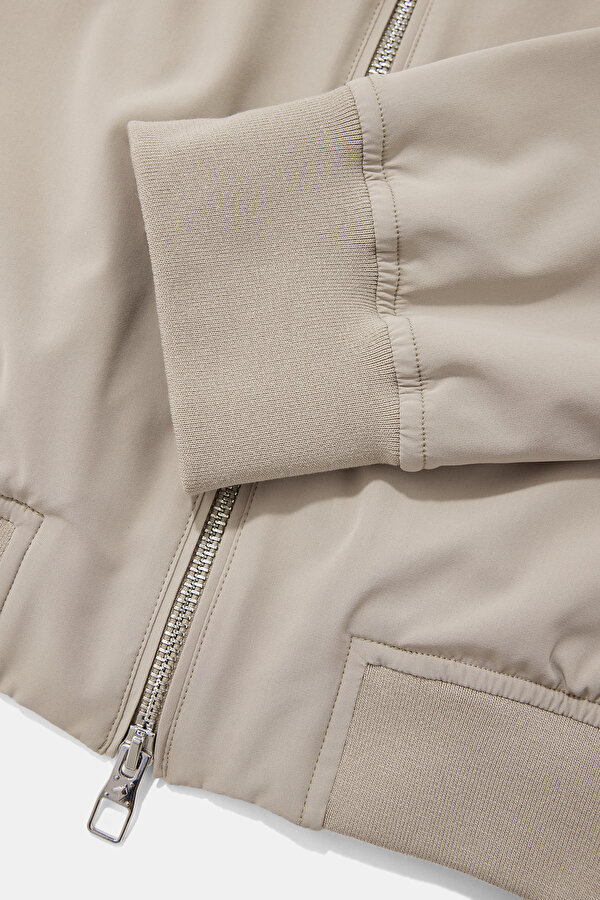 LIGHT BEIGE SILK COAT 7